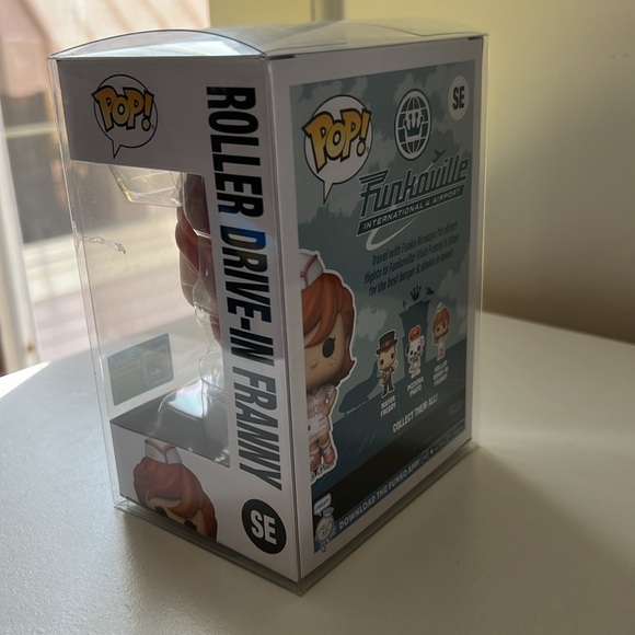 SDCC 2024 Exclusive Funko Bundle - Picture 6 of 7